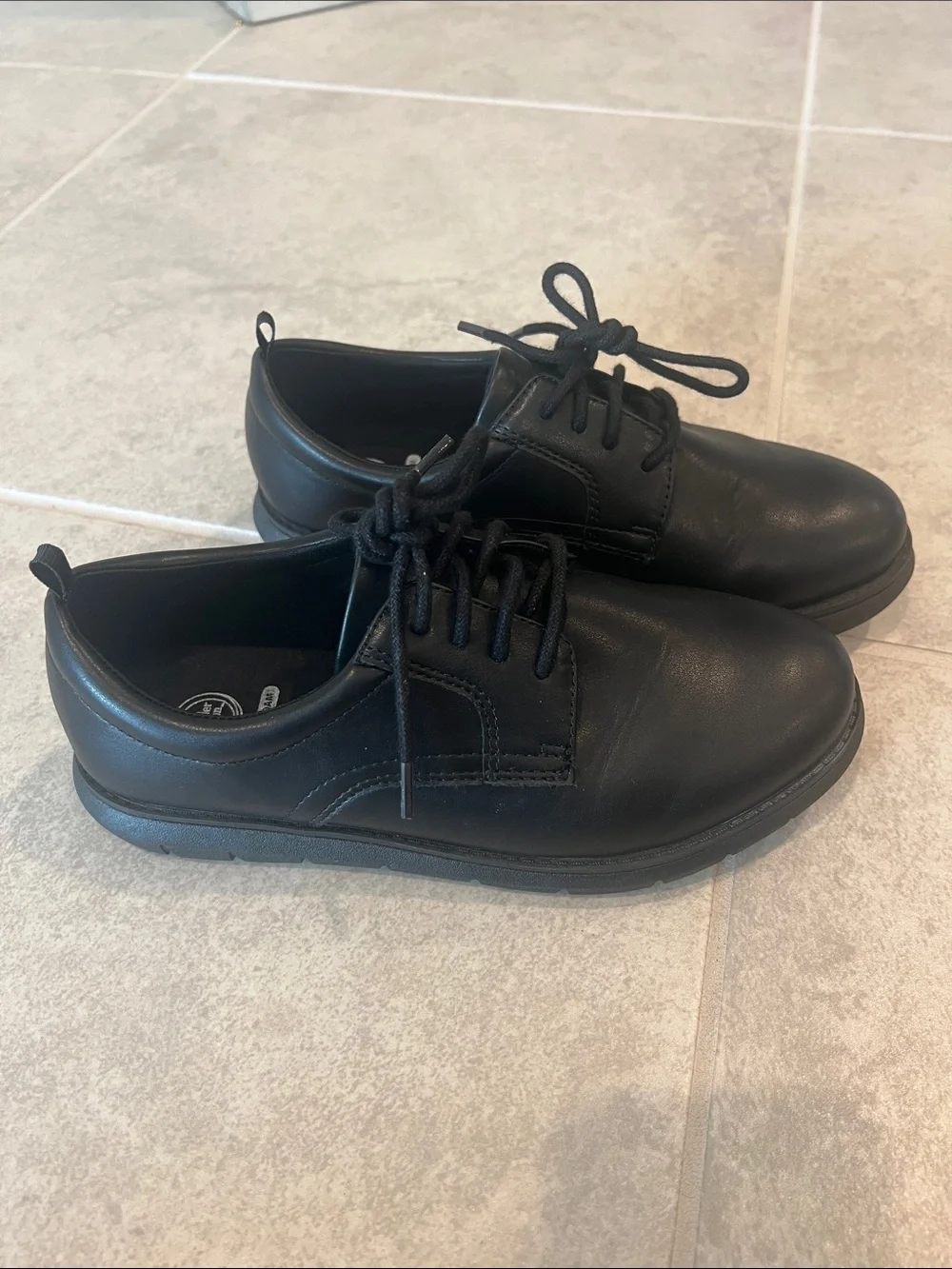 • Like New - wonder nation Black Boys Lace-Up Dress Shoes, size 3 •
